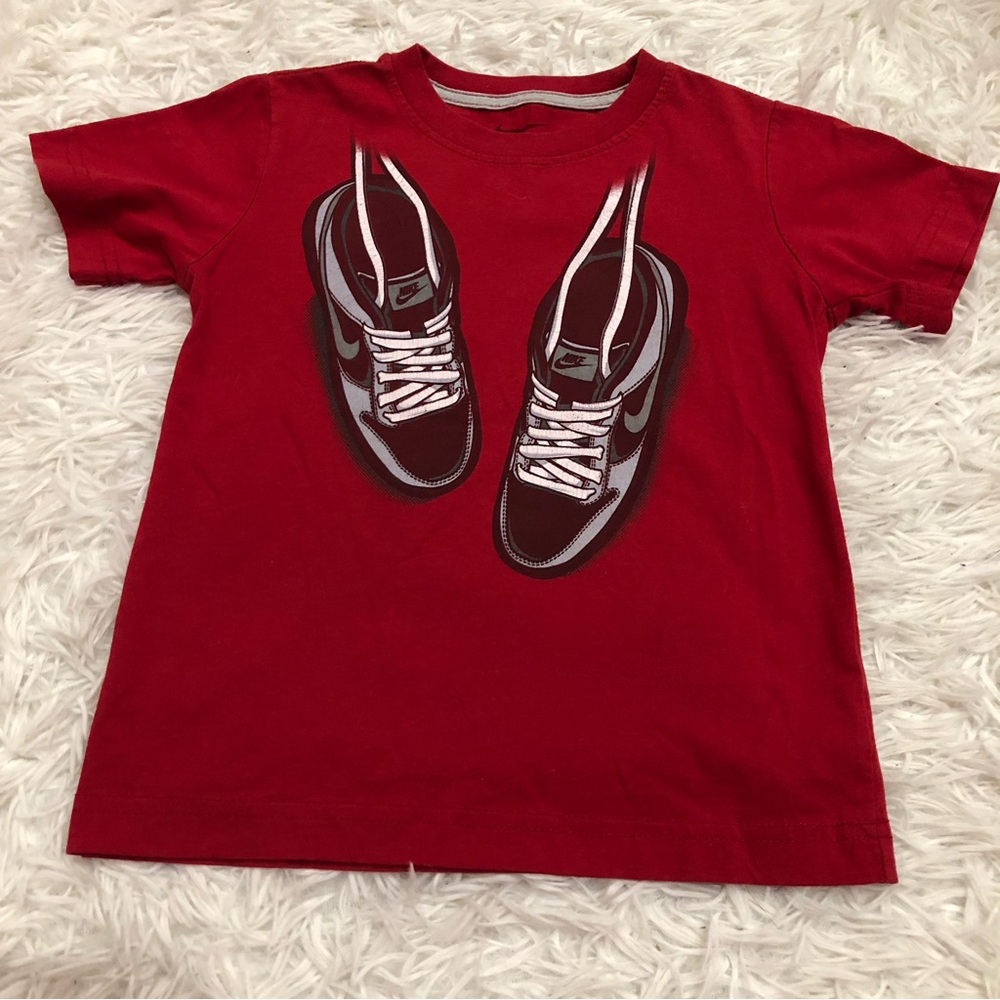 Nike Better World Tennis Shoe T-Shirt Boys size 4
